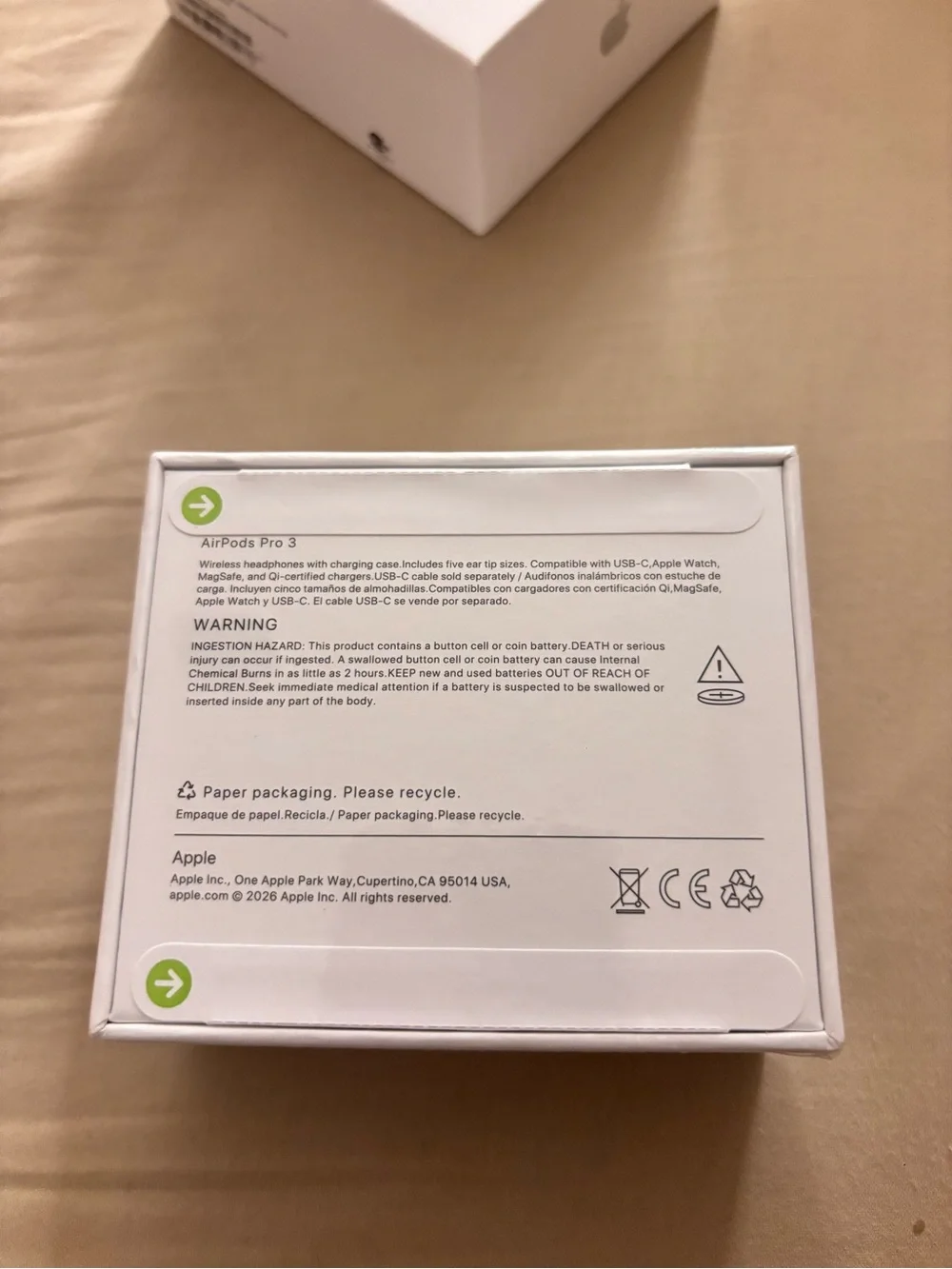 Apple White Wireless In-Ear Earbuds with Charging Case